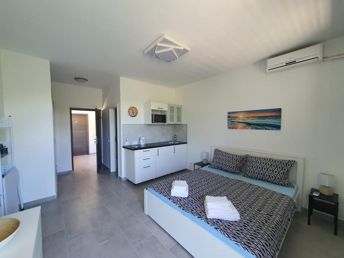Villa Adagio Apartments سومارتين المظهر الخارجي الصورة
